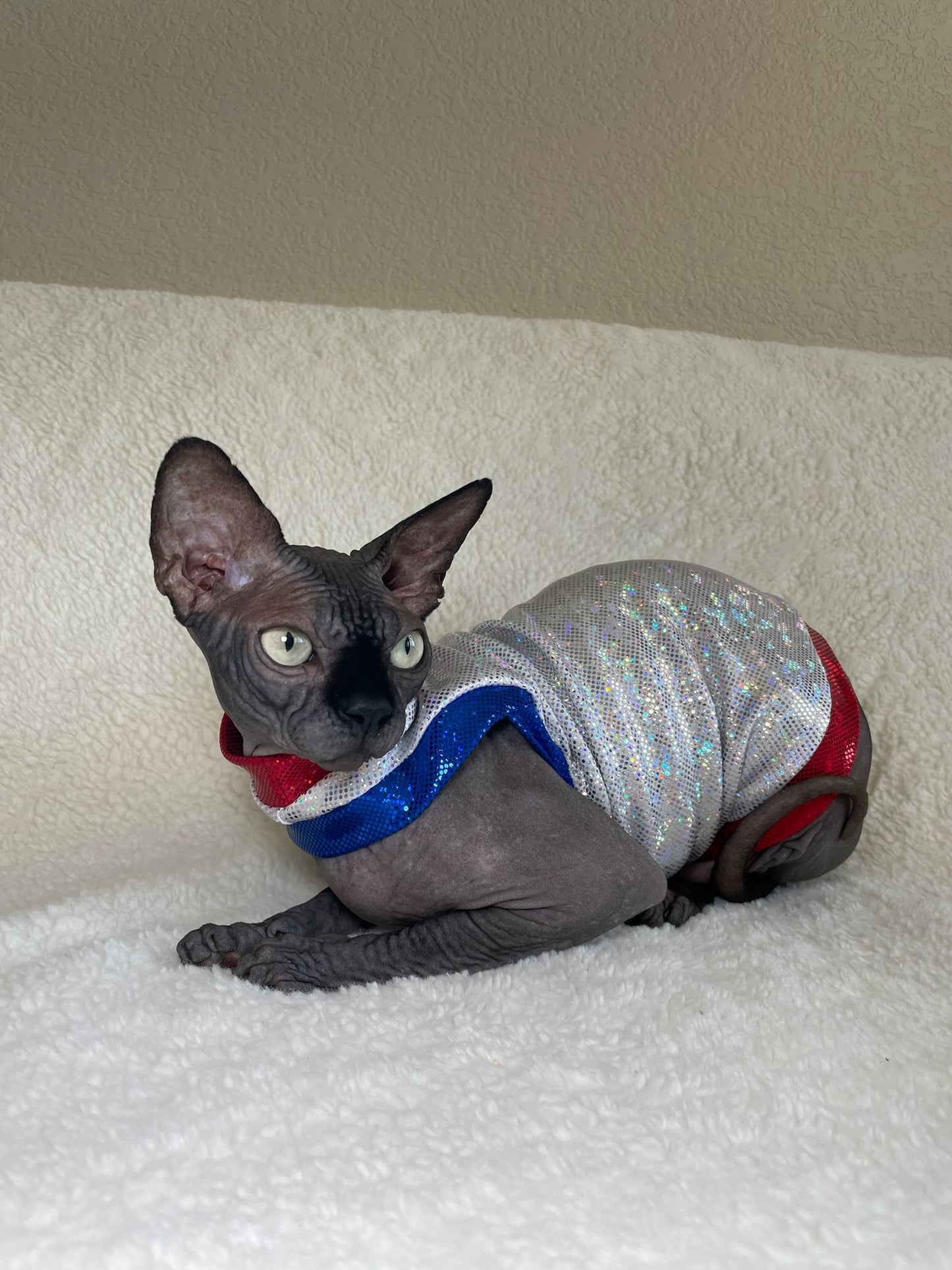 Silver Lining Color Block Fashion Shirt with One Arm Hole